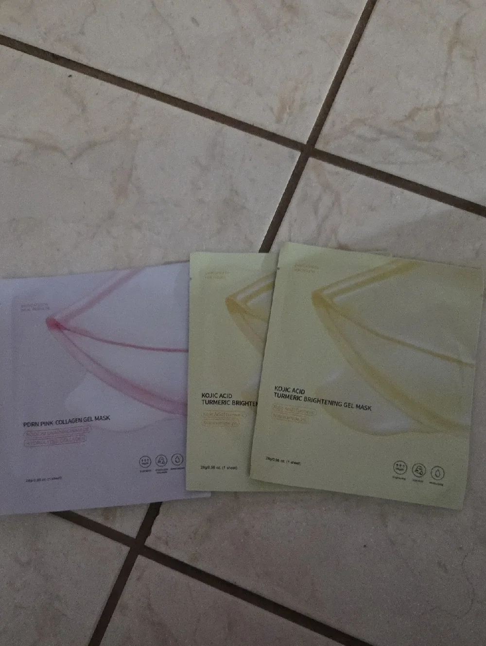 Kojic Acid Turmeric Brightening Gel Face Masks - Yellow